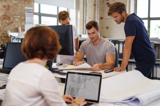 Visiting e-commerce, dev and marketing agencies